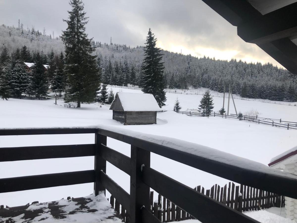Гостьовий Дім Круасан Сімейний Bukovel Exterior foto
